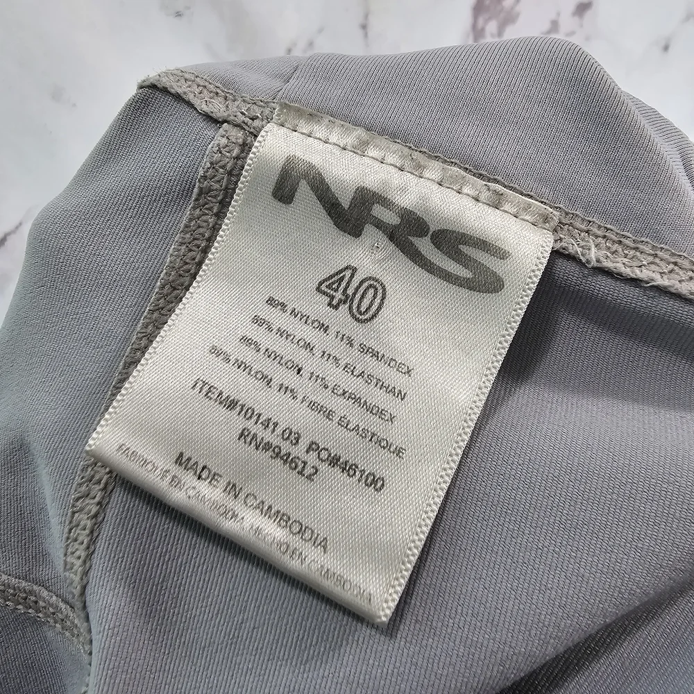 NRS Shorts Mens 40 Blue Gray Hybrid 11 Inch Nylon Guide Water Resistant Swim